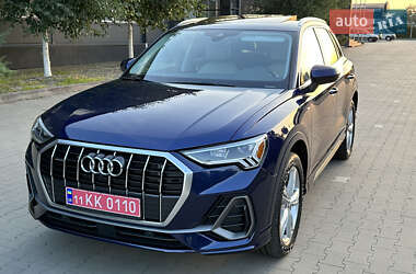 Внедорожник / Кроссовер Audi Q3 2022 в Киеве