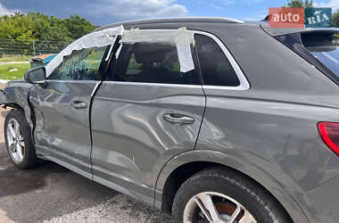 Внедорожник / Кроссовер Audi Q3 2021 в 