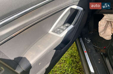 Внедорожник / Кроссовер Audi Q3 2021 в 