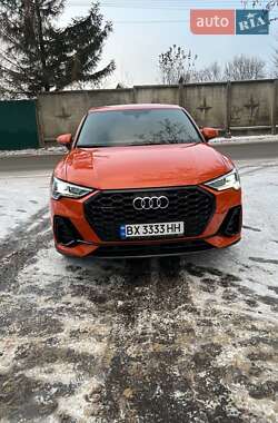 Позашляховик / Кросовер Audi Q3 2020 в 