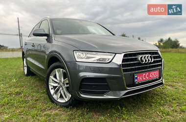 Внедорожник / Кроссовер Audi Q3 2016 в 