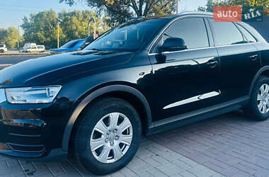 Внедорожник / Кроссовер Audi Q3 2016 в 