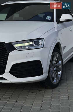 Внедорожник / Кроссовер Audi Q3 2017 в 