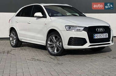 Внедорожник / Кроссовер Audi Q3 2017 в 