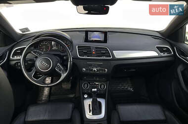 Внедорожник / Кроссовер Audi Q3 2017 в 