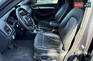 Внедорожник / Кроссовер Audi Q3 2017 в 
