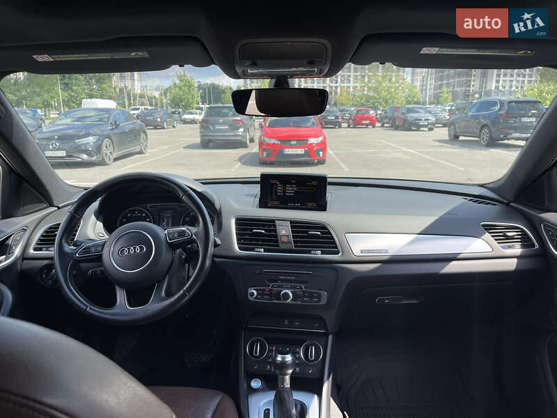 Позашляховик / Кросовер Audi Q3 2016 в Києві