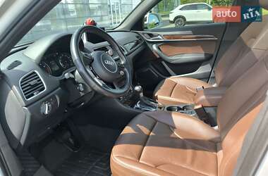 Внедорожник / Кроссовер Audi Q3 2016 в 