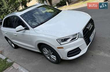 Внедорожник / Кроссовер Audi Q3 2017 в 