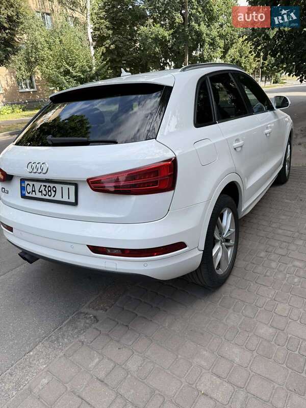 Внедорожник / Кроссовер Audi Q3 2017 в Лубнах