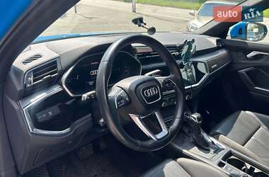Внедорожник / Кроссовер Audi Q3 2020 в 