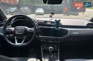 Внедорожник / Кроссовер Audi Q3 2020 в 