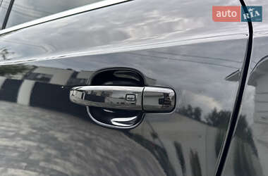 Внедорожник / Кроссовер Audi Q3 2012 в 