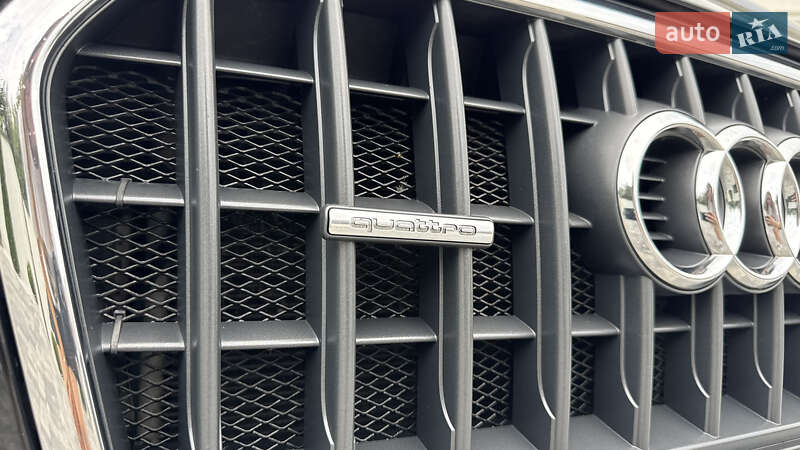 Внедорожник / Кроссовер Audi Q3 2012 в Ивано-Франковске