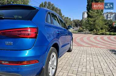 Внедорожник / Кроссовер Audi Q3 2016 в 