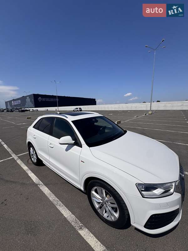 Внедорожник / Кроссовер Audi Q3 2017 в Львове