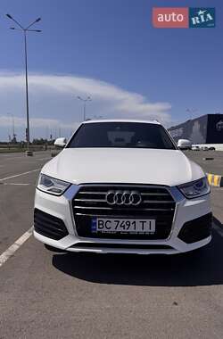 Внедорожник / Кроссовер Audi Q3 2017 в 