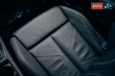 Внедорожник / Кроссовер Audi Q3 2022 в 
