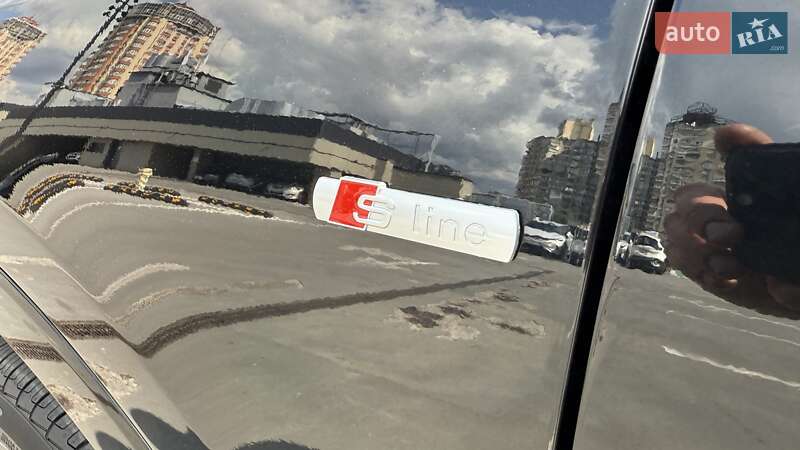 Внедорожник / Кроссовер Audi Q3 2021 в Киеве