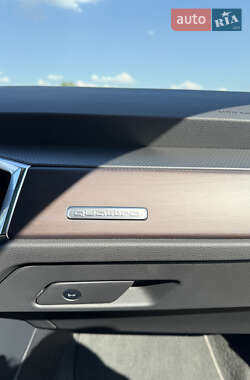 Внедорожник / Кроссовер Audi Q3 2023 в 