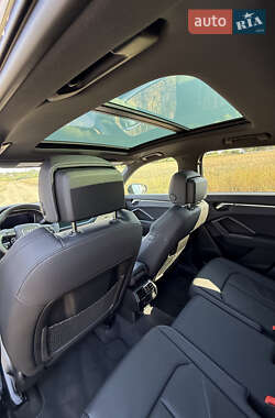 Внедорожник / Кроссовер Audi Q3 2023 в 
