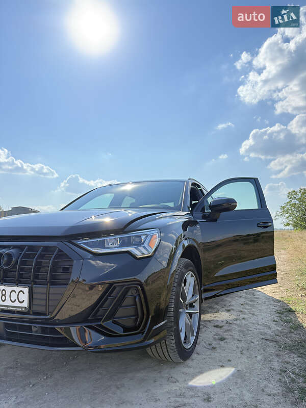 Внедорожник / Кроссовер Audi Q3 2023 в Днепре