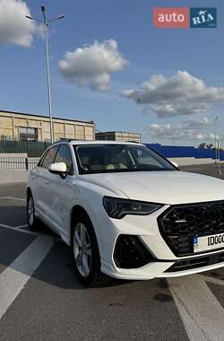 Внедорожник / Кроссовер Audi Q3 2021 в 