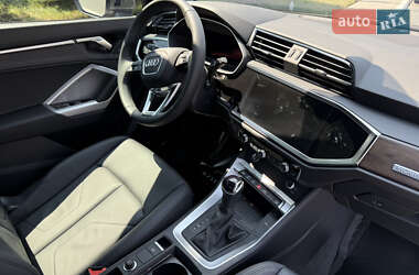 Внедорожник / Кроссовер Audi Q3 2024 в 
