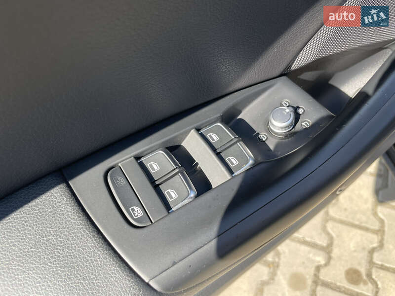 Внедорожник / Кроссовер Audi Q3 2015 в Ивано-Франковске