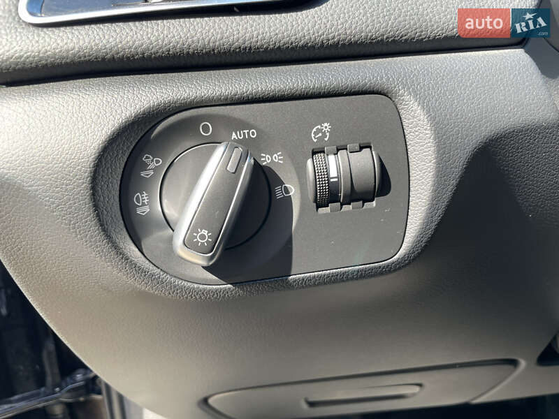 Внедорожник / Кроссовер Audi Q3 2015 в Ивано-Франковске