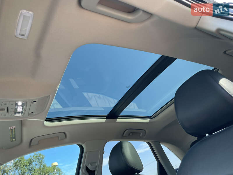 Внедорожник / Кроссовер Audi Q3 2015 в Ивано-Франковске