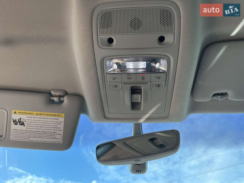 Внедорожник / Кроссовер Audi Q3 2015 в Ивано-Франковске