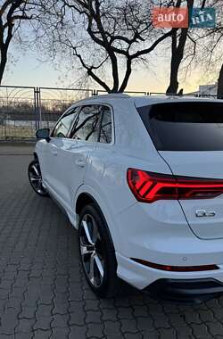 Внедорожник / Кроссовер Audi Q3 2019 в 