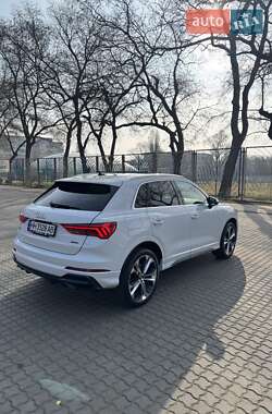 Внедорожник / Кроссовер Audi Q3 2019 в 