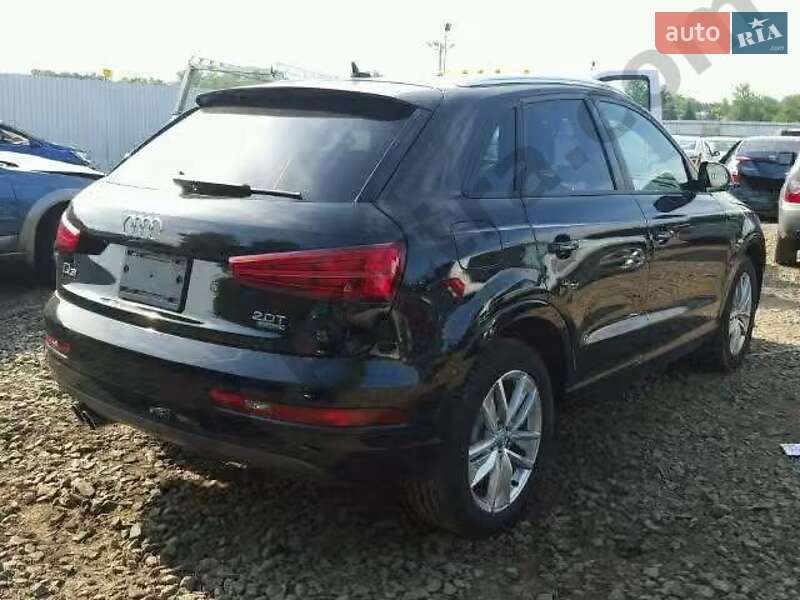 Внедорожник / Кроссовер Audi Q3 2017 в Киеве