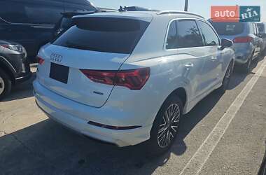 Внедорожник / Кроссовер Audi Q3 2021 в 