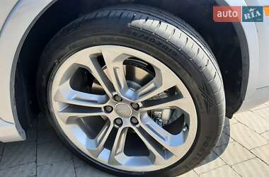 Внедорожник / Кроссовер Audi Q3 2016 в 