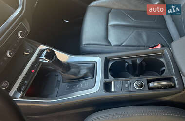 Внедорожник / Кроссовер Audi Q3 2020 в 
