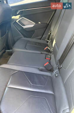 Внедорожник / Кроссовер Audi Q3 2020 в 