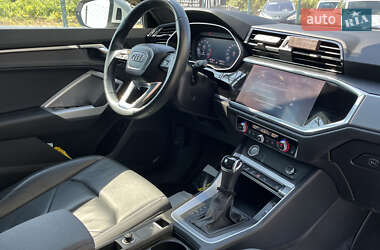 Внедорожник / Кроссовер Audi Q3 2020 в 