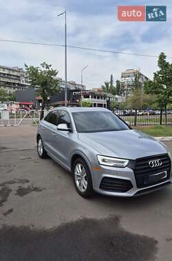 Внедорожник / Кроссовер Audi Q3 2017 в 