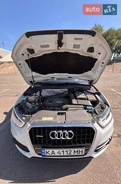 Внедорожник / Кроссовер Audi Q3 2015 в 