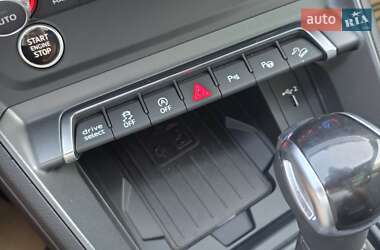 Внедорожник / Кроссовер Audi Q3 2020 в 