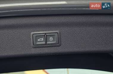 Внедорожник / Кроссовер Audi Q3 2020 в 