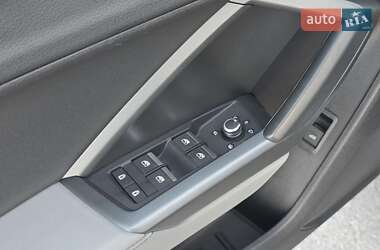 Внедорожник / Кроссовер Audi Q3 2020 в 