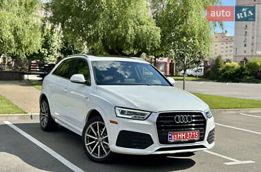 Внедорожник / Кроссовер Audi Q3 2018 в 