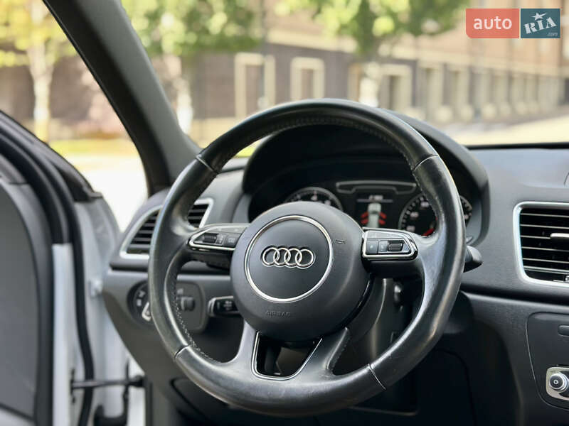 Внедорожник / Кроссовер Audi Q3 2018 в Киеве