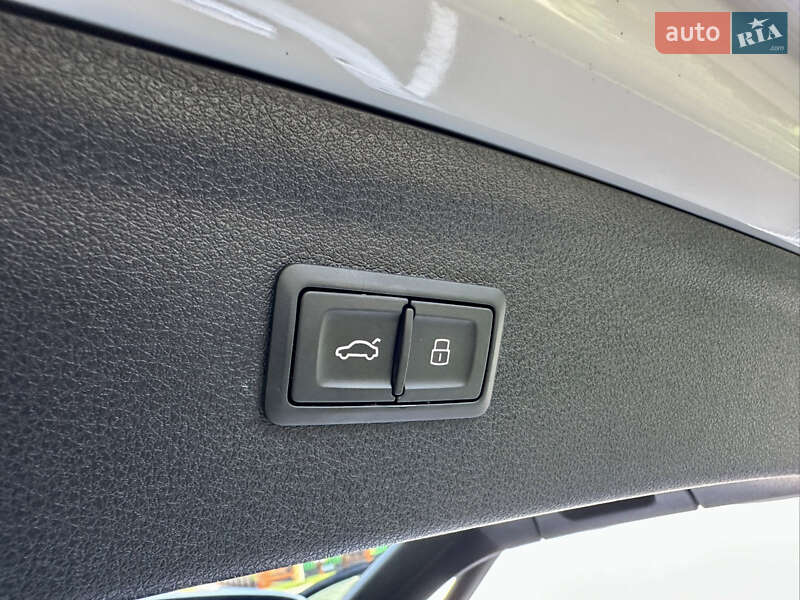 Внедорожник / Кроссовер Audi Q3 2018 в Киеве
