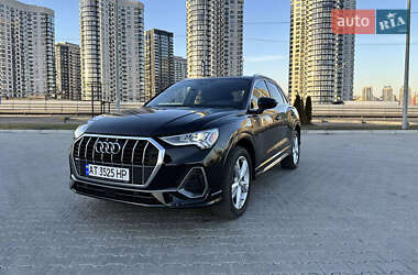 Внедорожник / Кроссовер Audi Q3 2019 в 