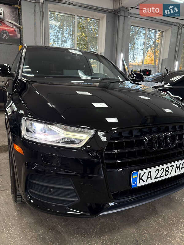 Позашляховик / Кросовер Audi Q3 2016 в Києві
